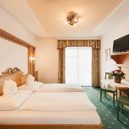 Otel Hoferwirt - Neustift, Stubai 3*