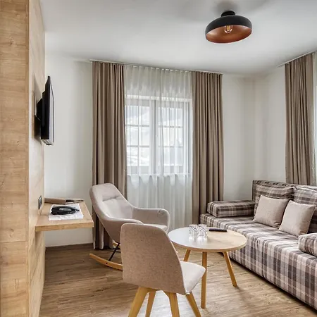 Otel Hoferwirt - Neustift, Stubai 3*