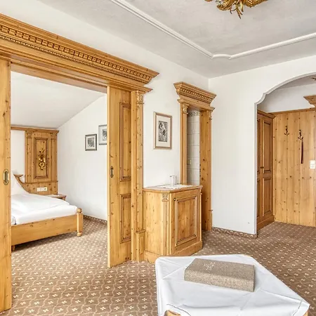 Otel Hoferwirt - Neustift, Stubai