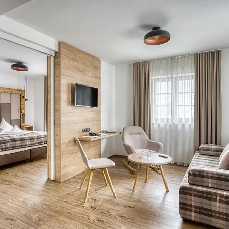 Hoferwirt 3* نيوستيف ام ستوبيتا